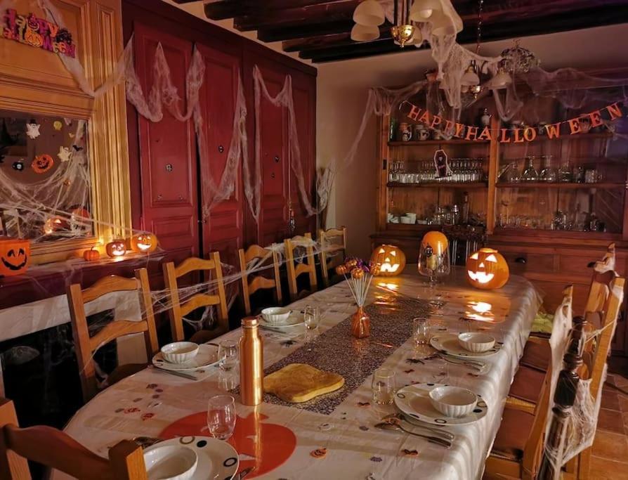 Domaine De Tardais, Ideal Famille Avec Piscine Et Nombreux Loisirs Senonches Luaran gambar
