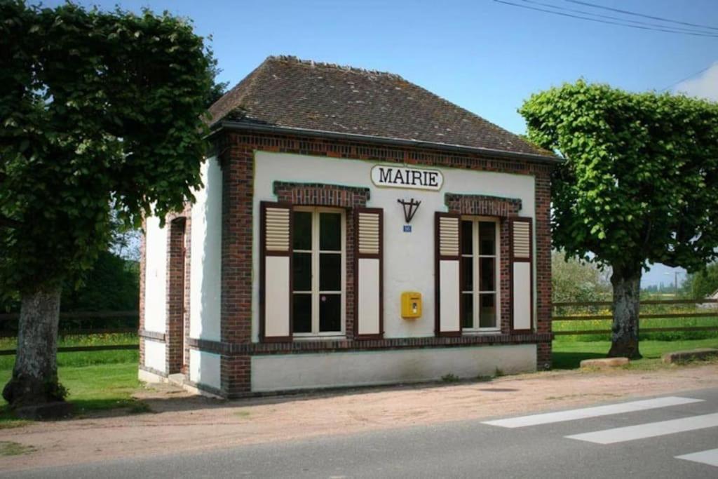 Domaine De Tardais, Ideal Famille Avec Piscine Et Nombreux Loisirs Senonches Luaran gambar