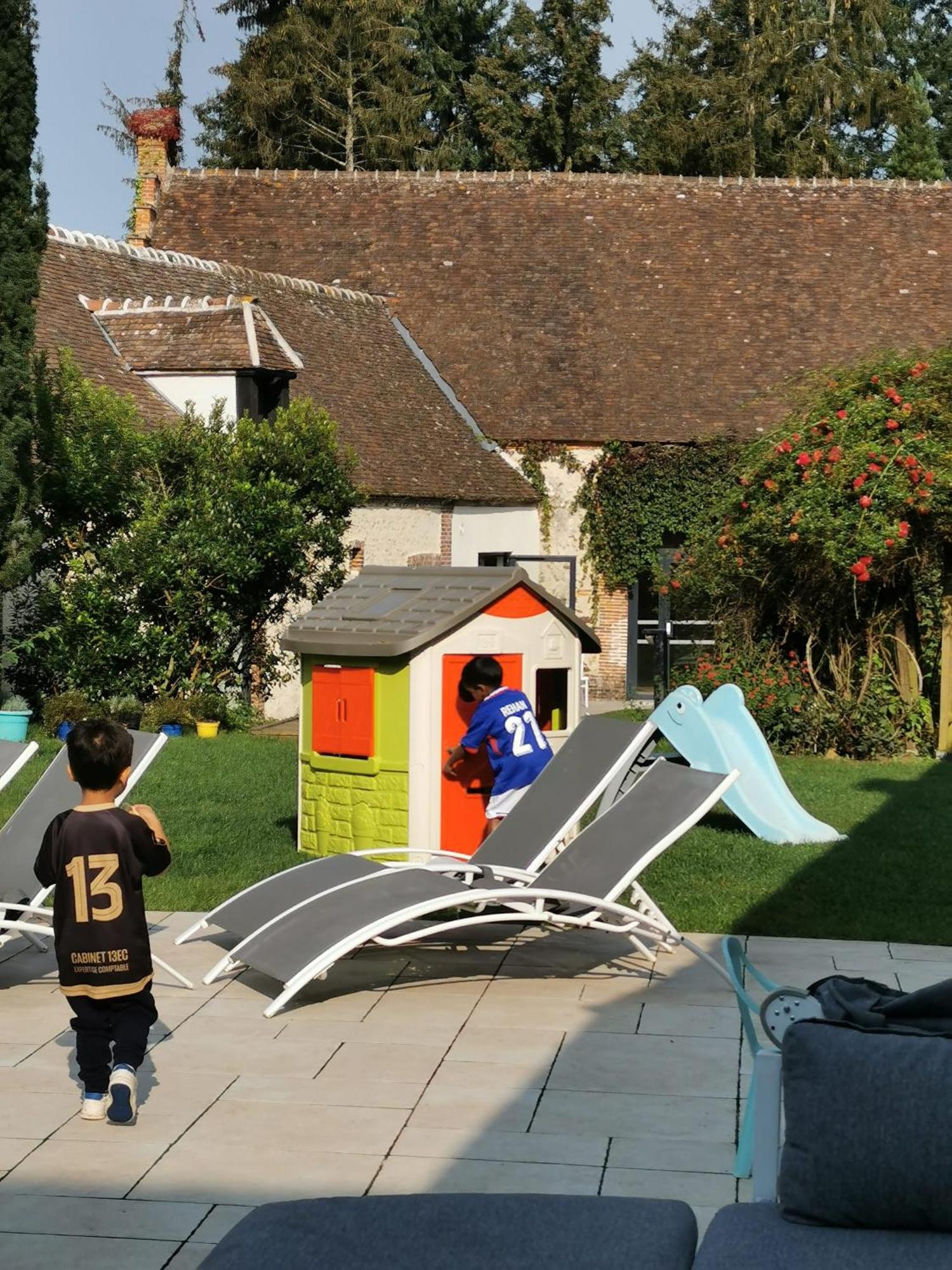 Domaine De Tardais, Ideal Famille Avec Piscine Et Nombreux Loisirs Senonches Luaran gambar