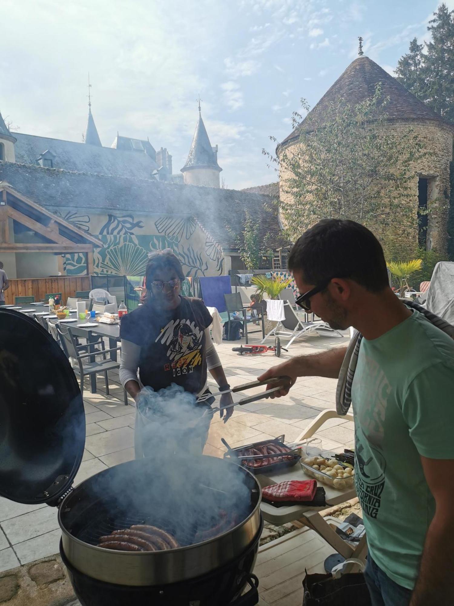 Domaine De Tardais, Ideal Famille Avec Piscine Et Nombreux Loisirs Senonches Luaran gambar